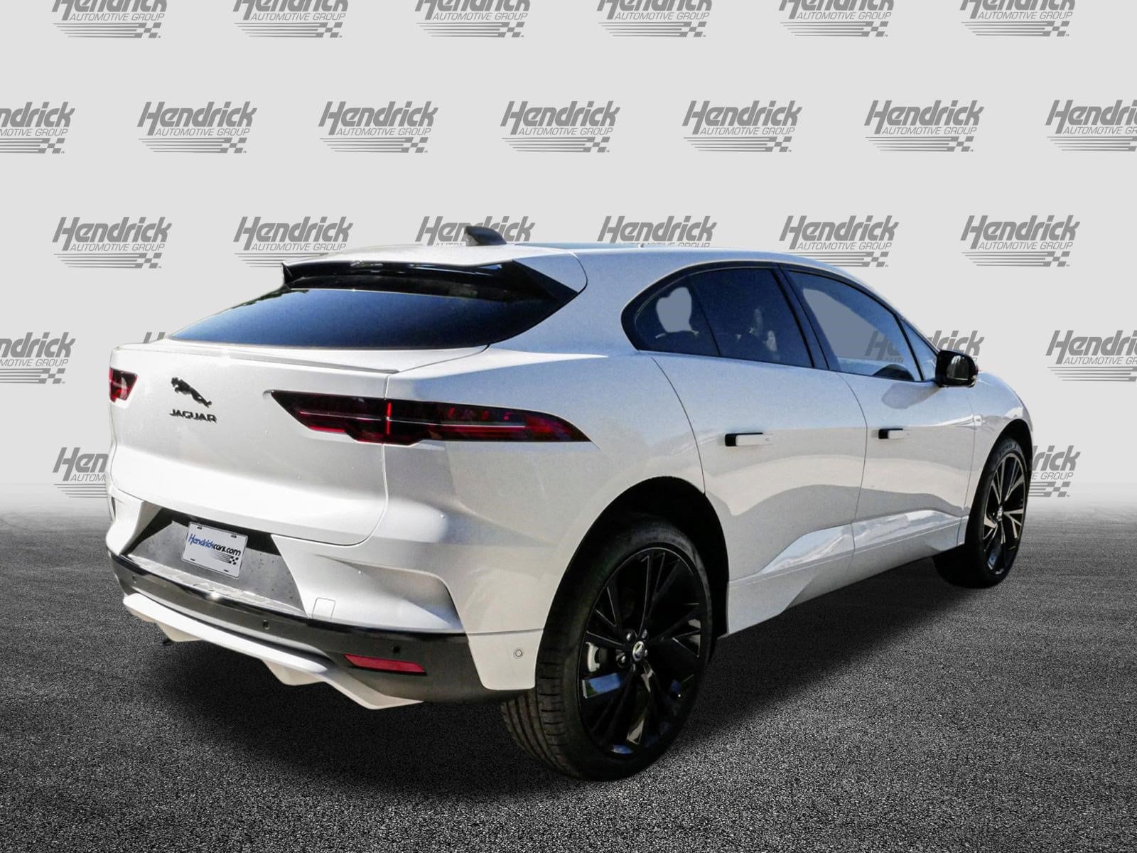 2024 Jaguar I-PACE R-Dynamic HSE photo 3