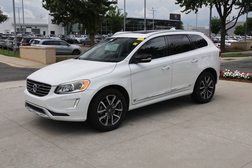 Used 2017 Volvo XC60 Dynamic SUV