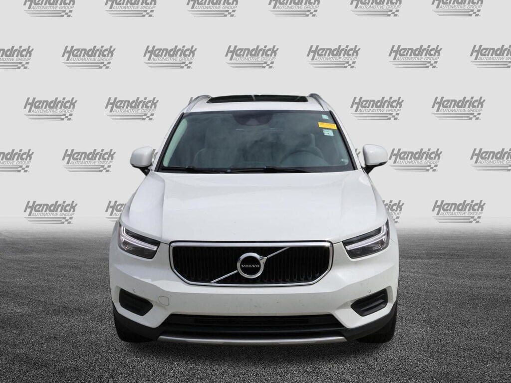 Used 2020 Volvo XC40 Momentum SUV
