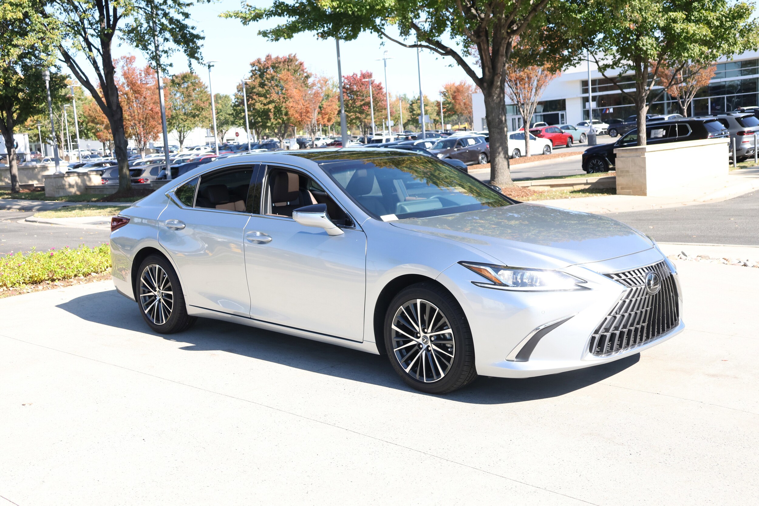 2024 Lexus ES 350 Premium photo 2