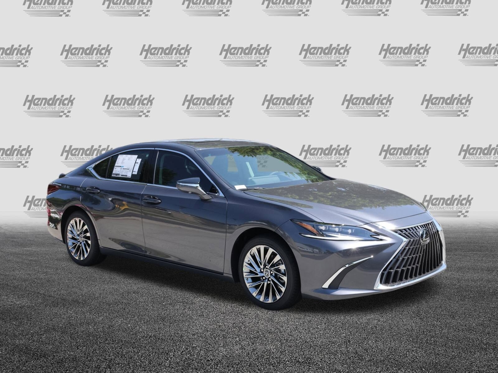 2025 Lexus ES 300h Ultra Luxury photo 2