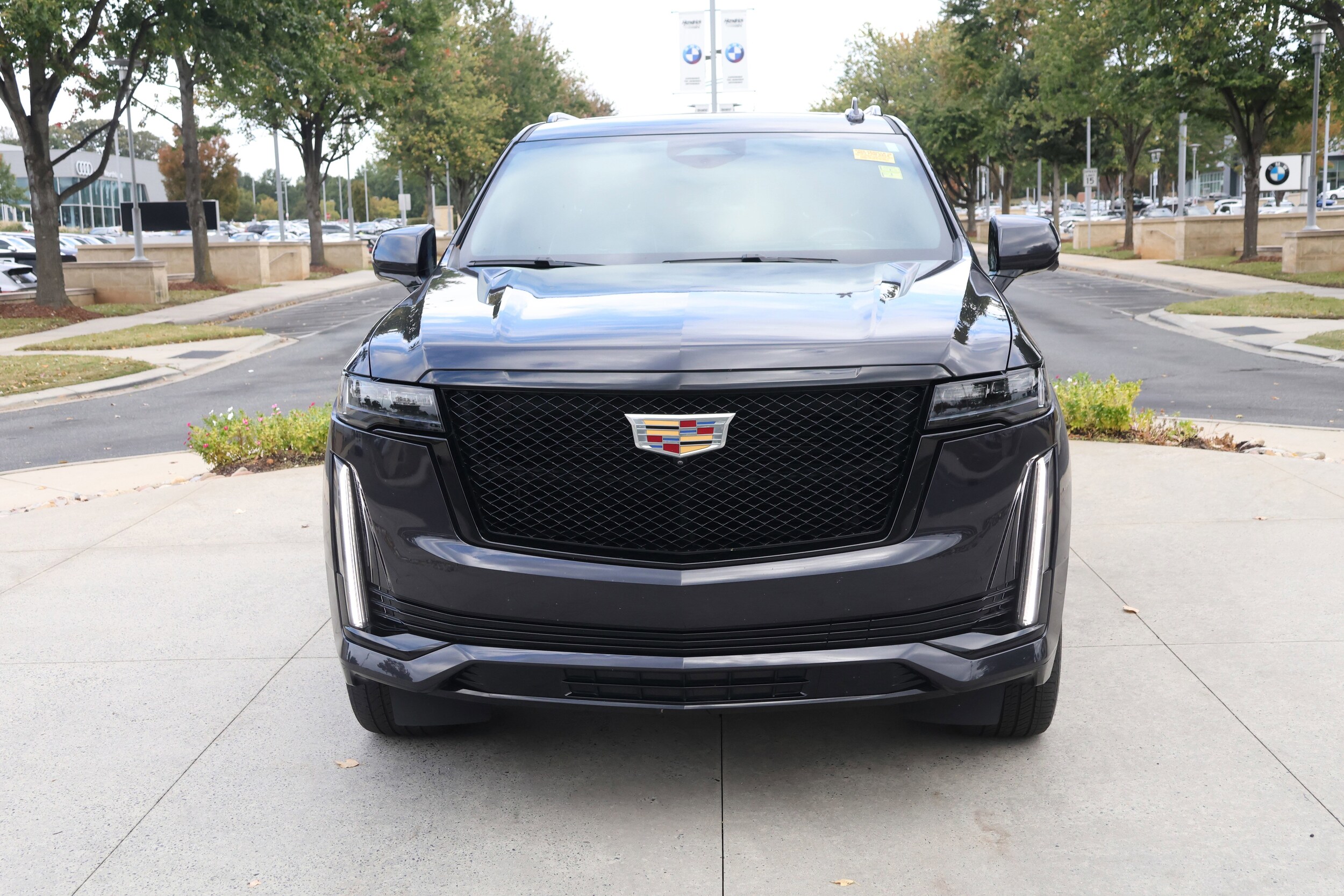 2023 Cadillac Escalade ESV Sport photo 3