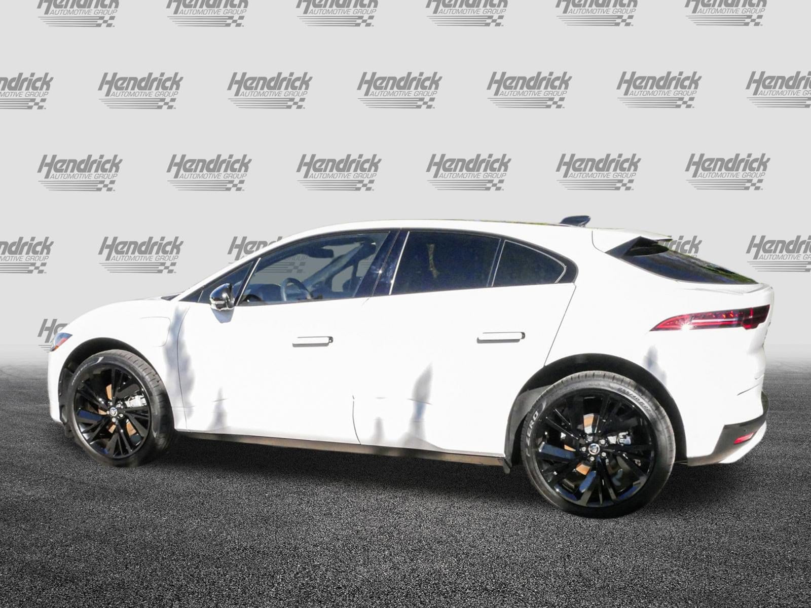 2024 Jaguar I-PACE R-Dynamic HSE photo 4