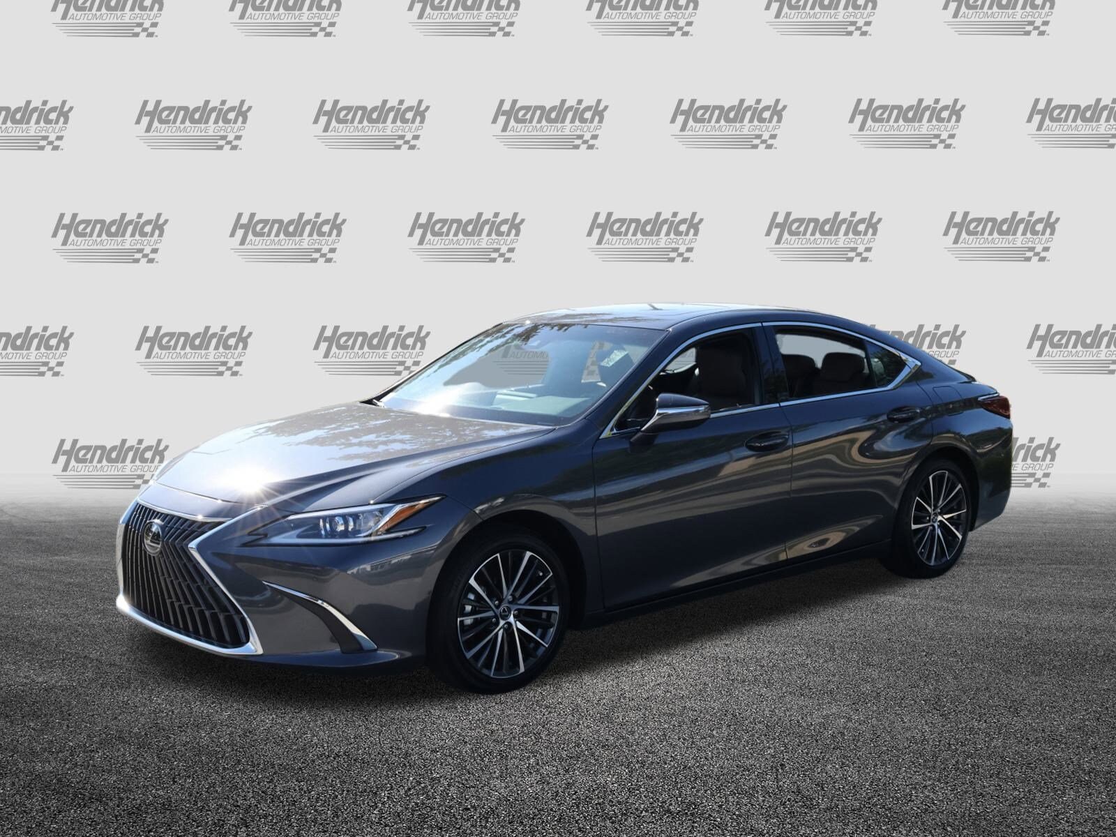 2025 Lexus ES 350 photo 2