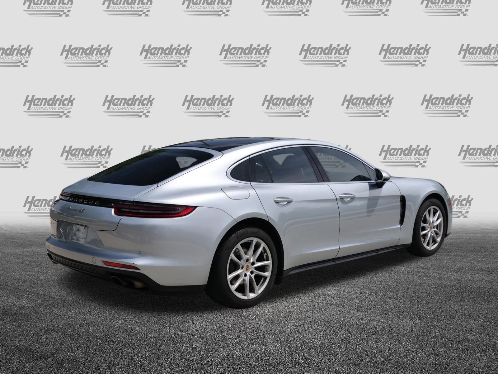 2017 Porsche Panamera 4S photo 6