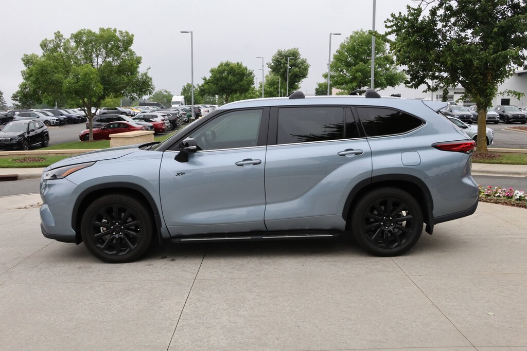 Used 2022 Toyota Highlander XLE SUV