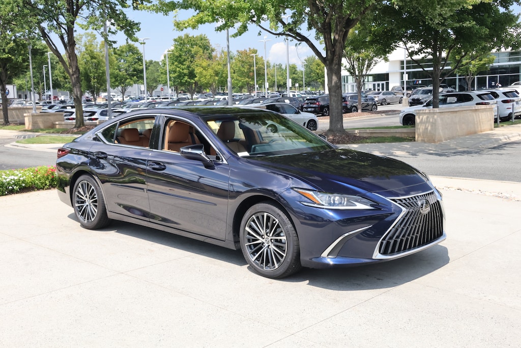 Used 2025 Lexus ES 350 Sedan