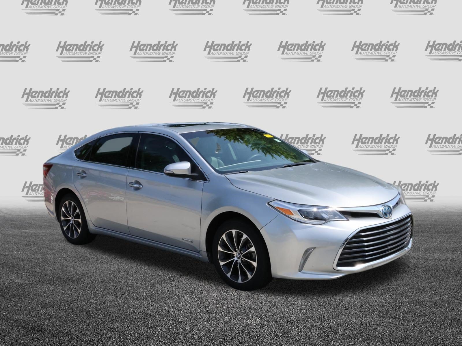Toyota Avalon Hybrid XLE Premium