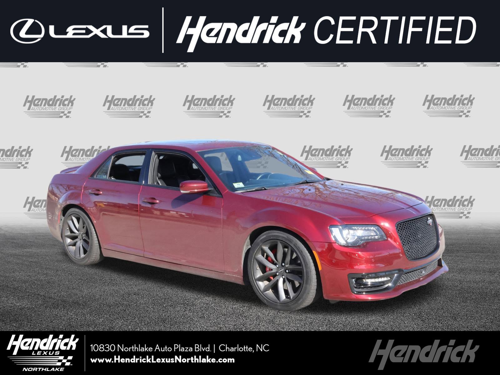 2023 Chrysler 300 C's photo