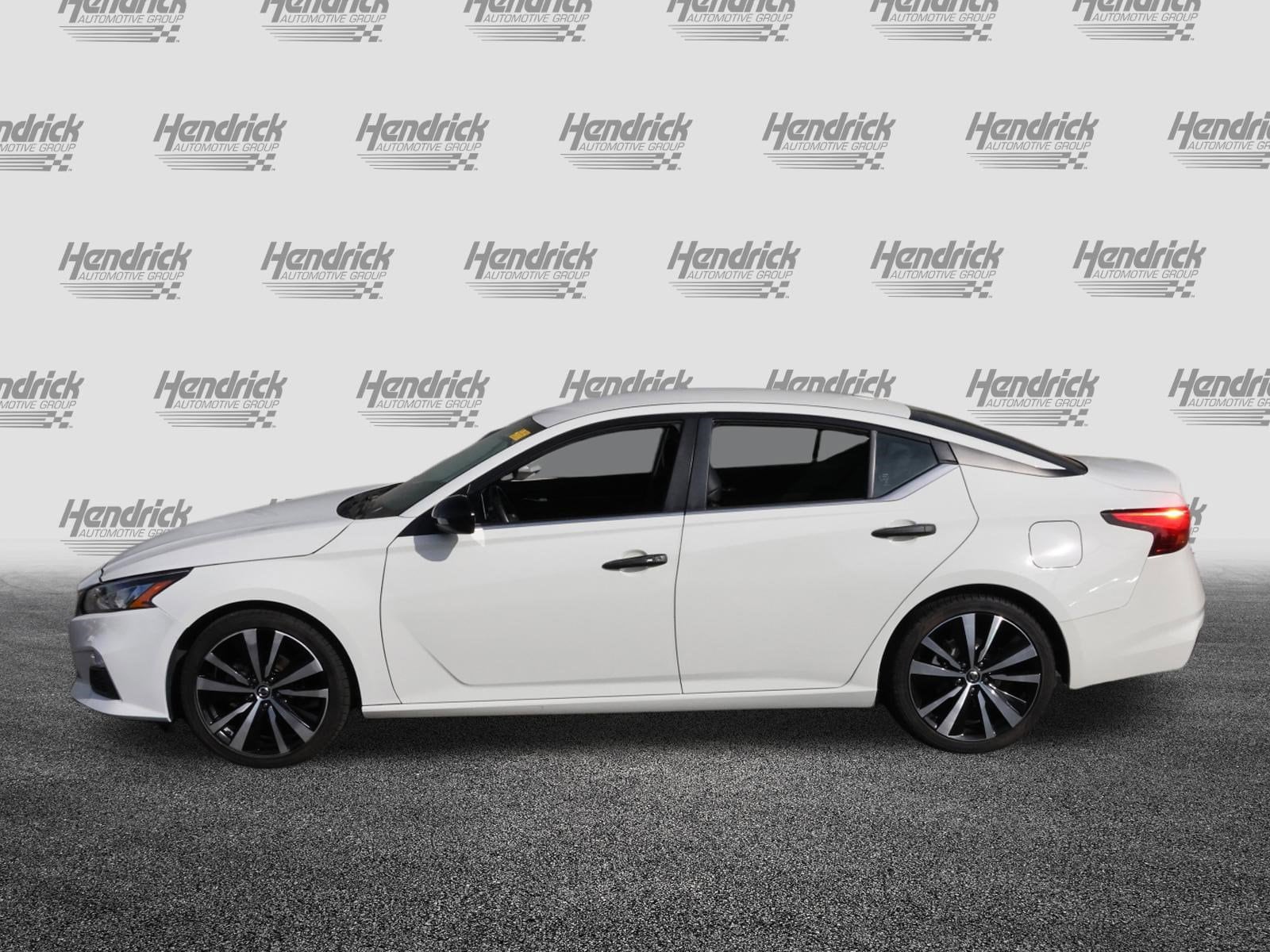 2020 Nissan Altima 2.5 SR photo 4