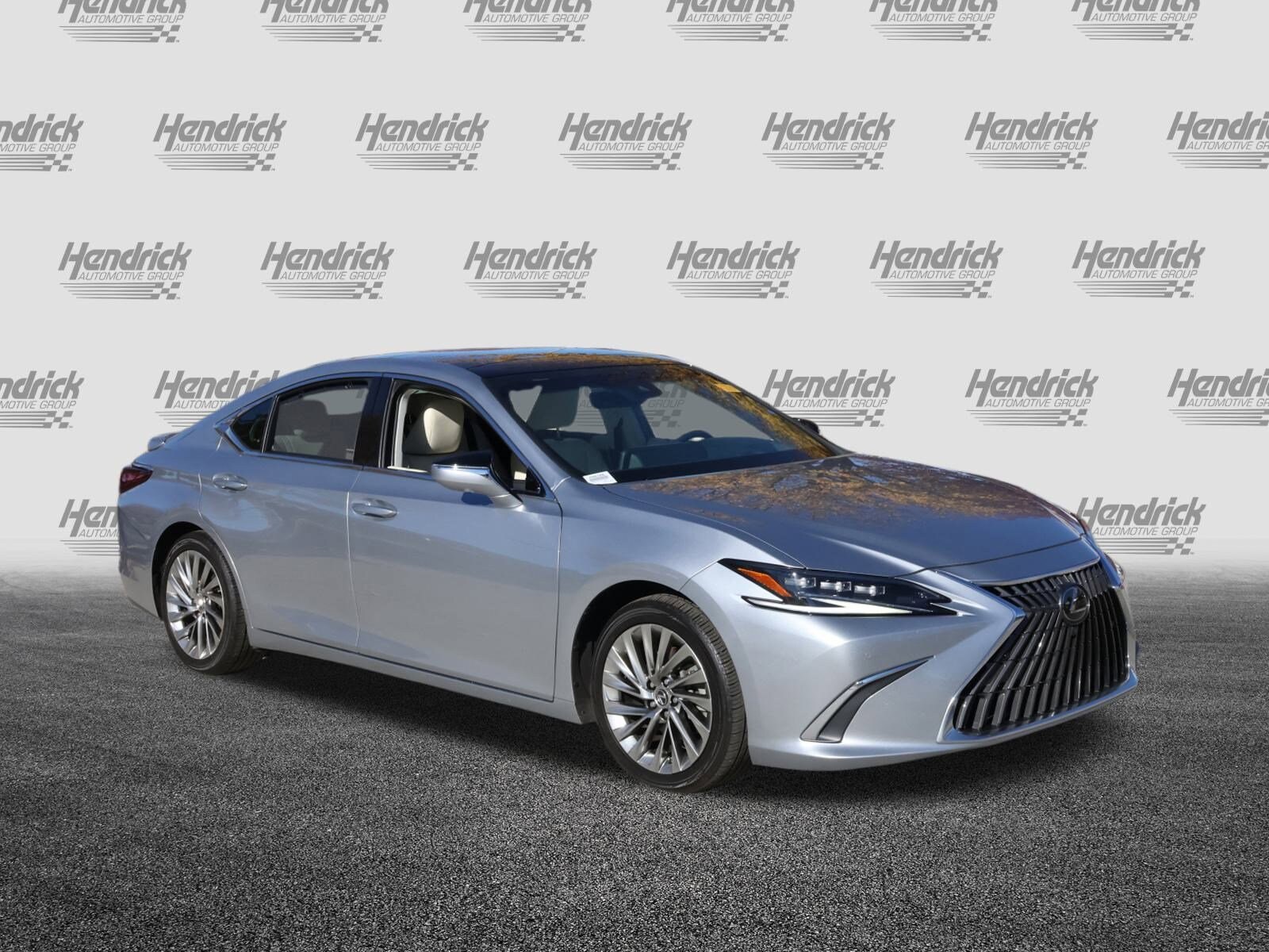 2022 Lexus ES 350 Ultra Luxury photo 2