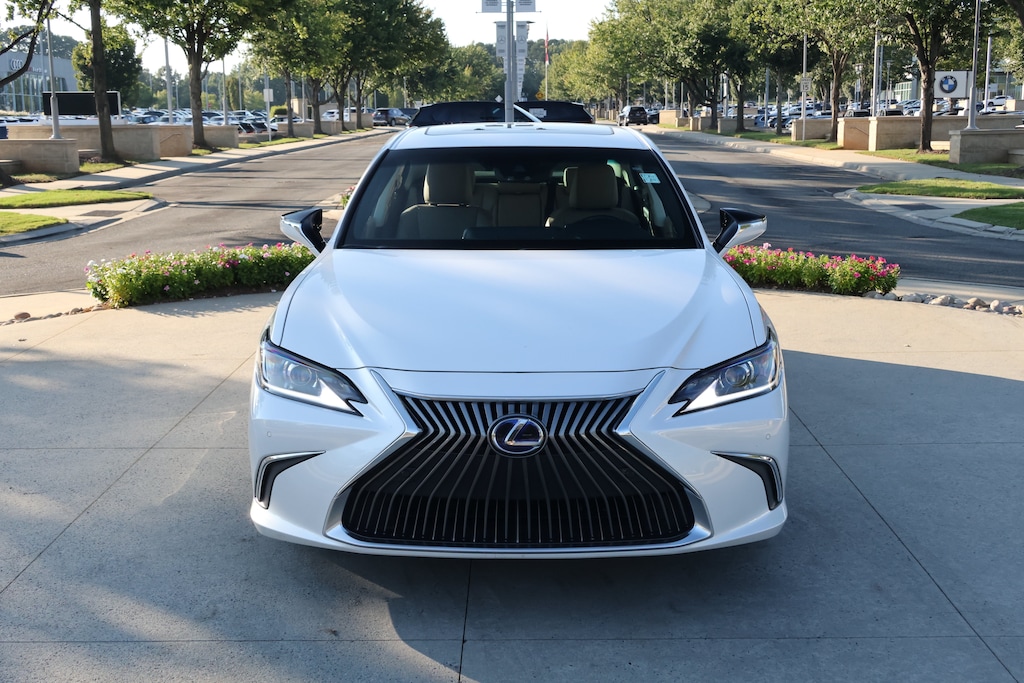 Used 2020 Lexus ES 300h Sedan