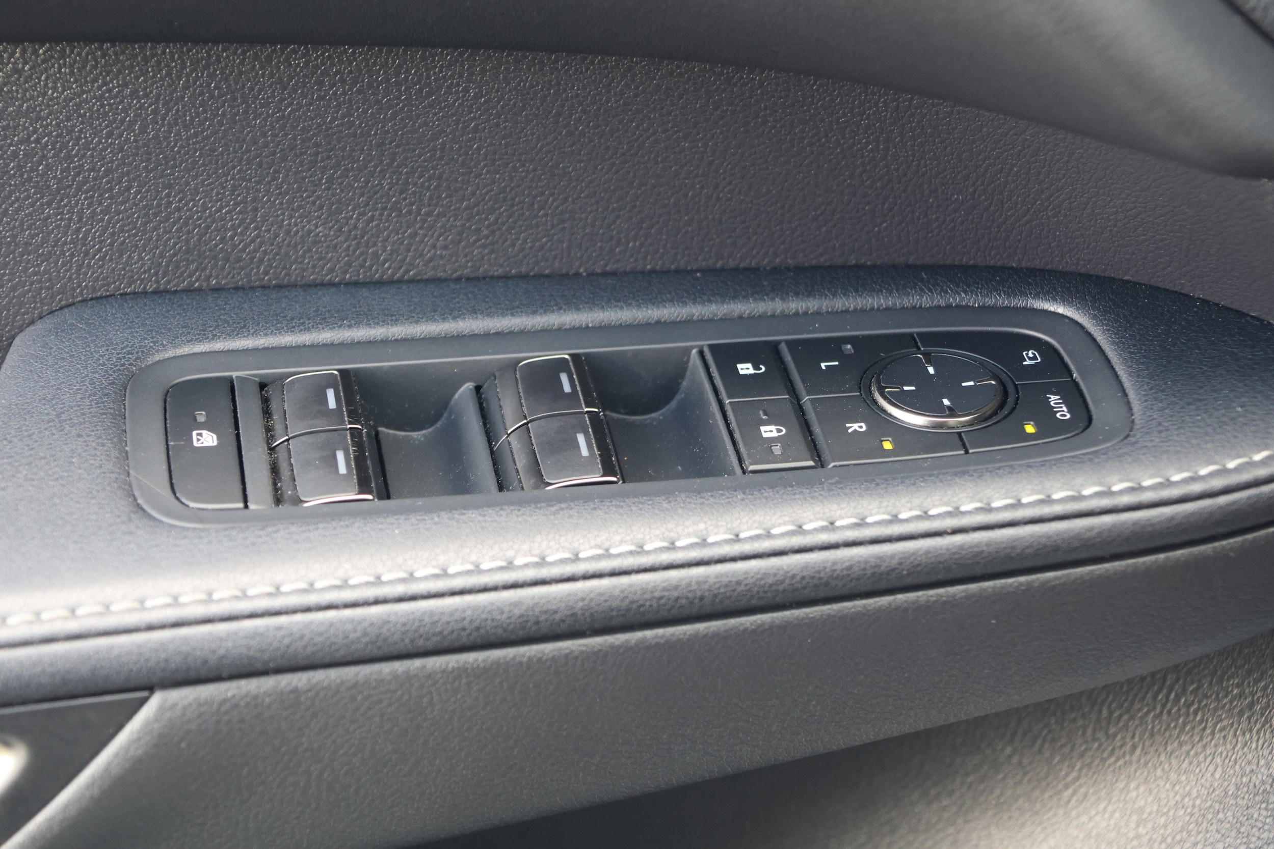 2023 Lexus RX 350 - Photo 12