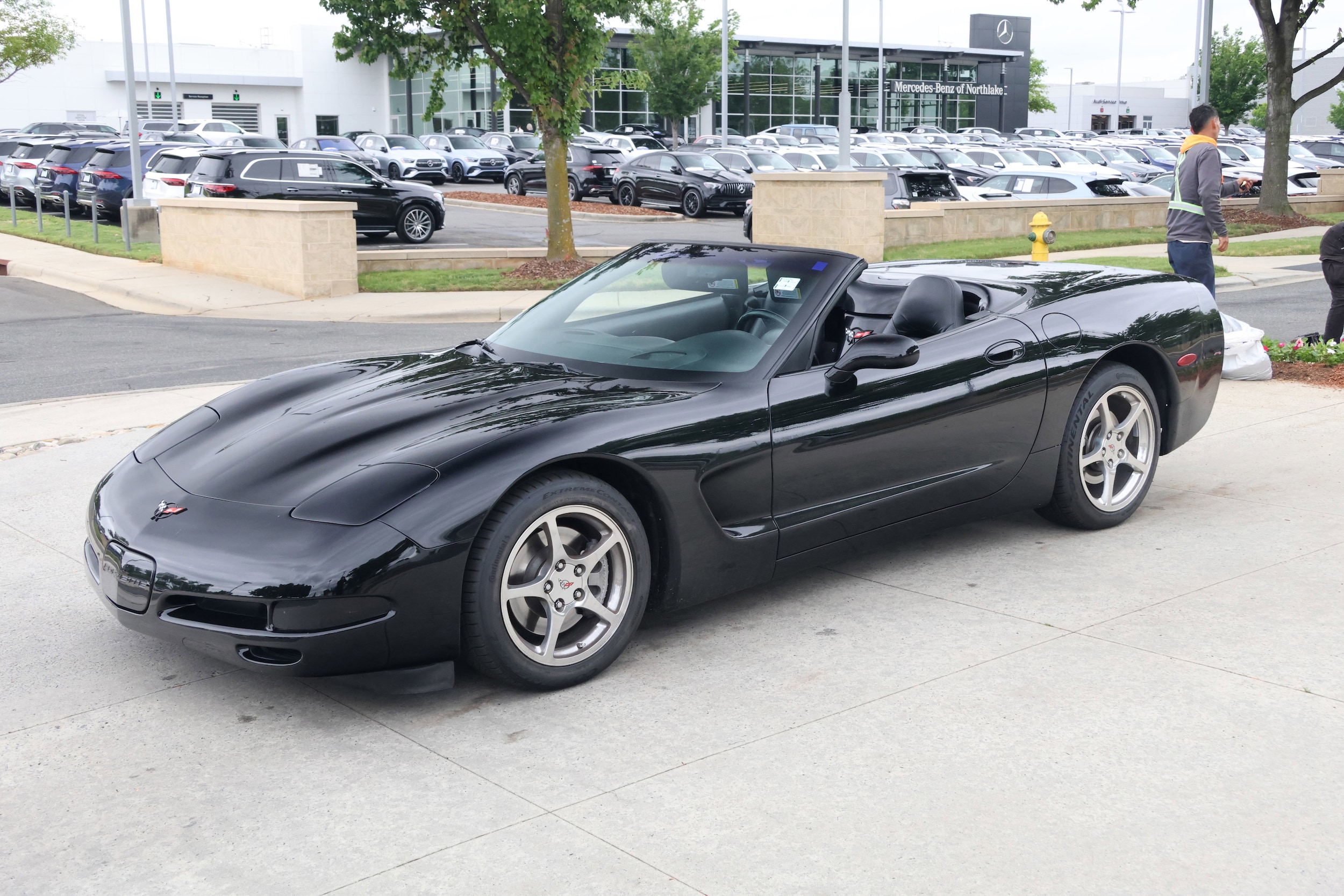 2000 Chevrolet Corvette photo 2
