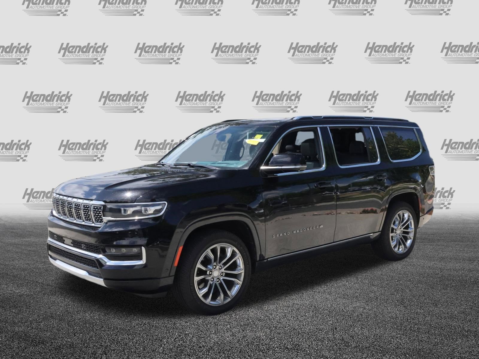 2022 Jeep Grand Wagoneer Series II photo 2