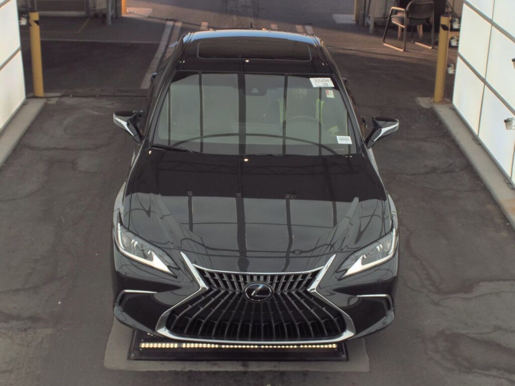 Used 2024 Lexus ES 350 Sedan