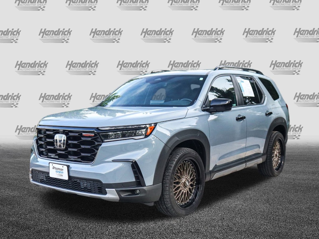 Used 2024 Honda Pilot TrailSport SUV
