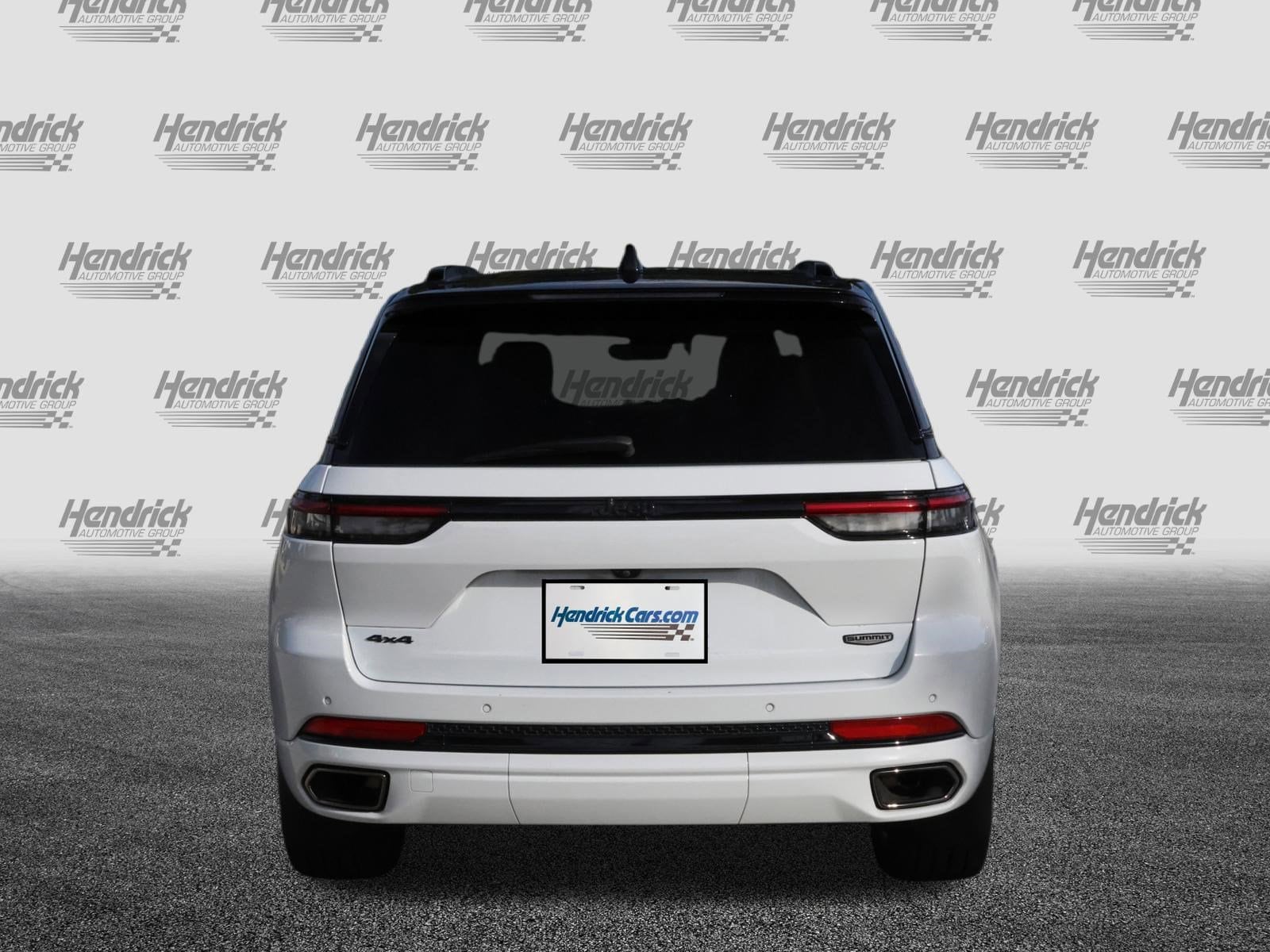 2024 Jeep Grand Cherokee Summit photo 6