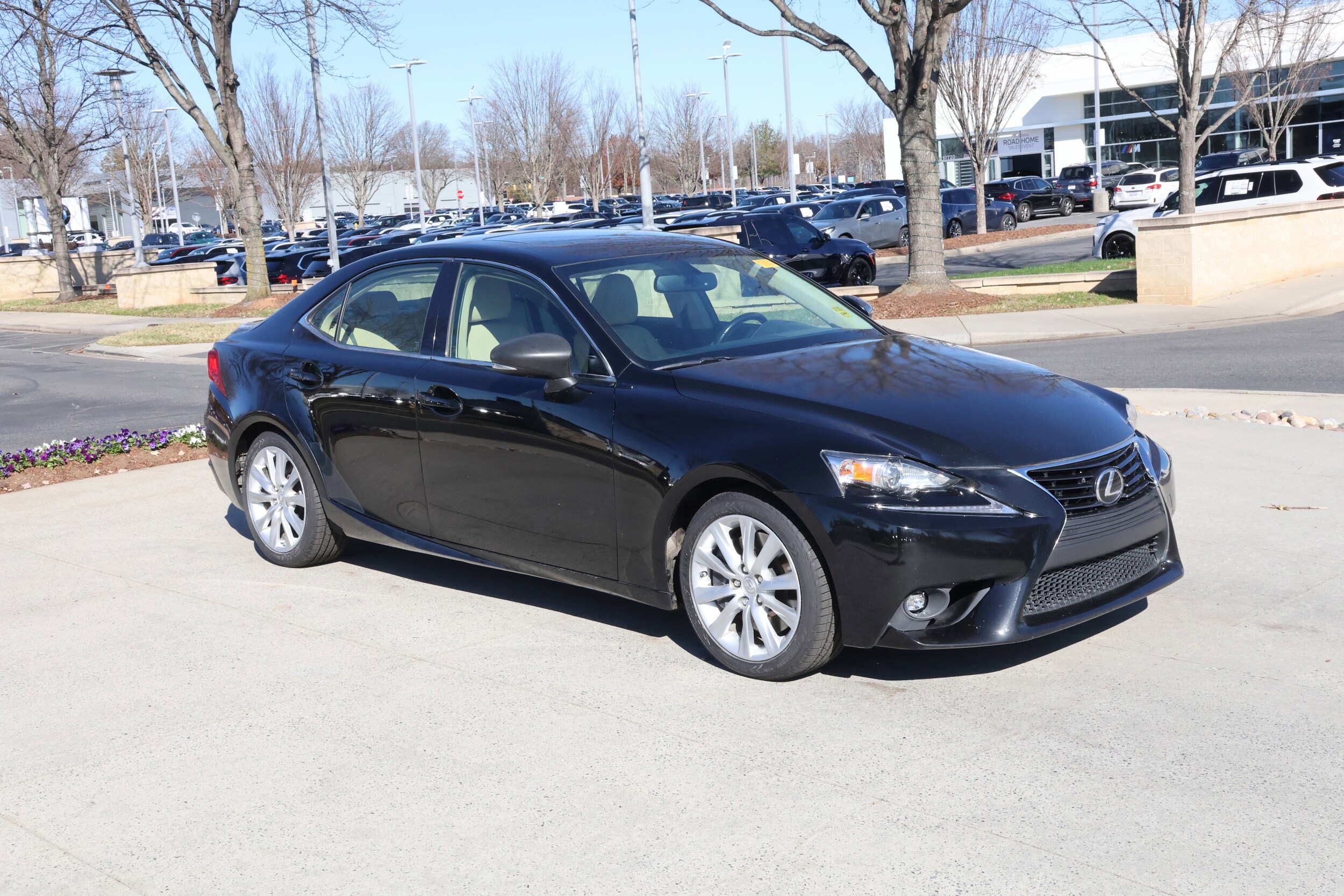 2016 Lexus IS 200t photo 2