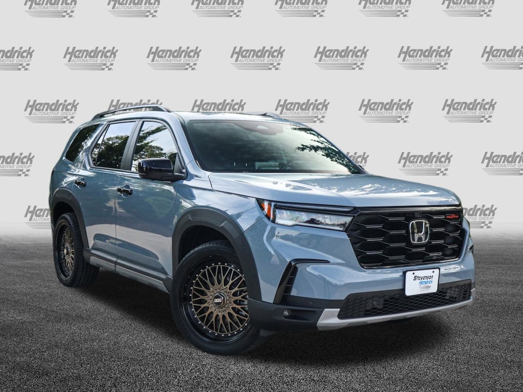 Used 2024 Honda Pilot TrailSport SUV