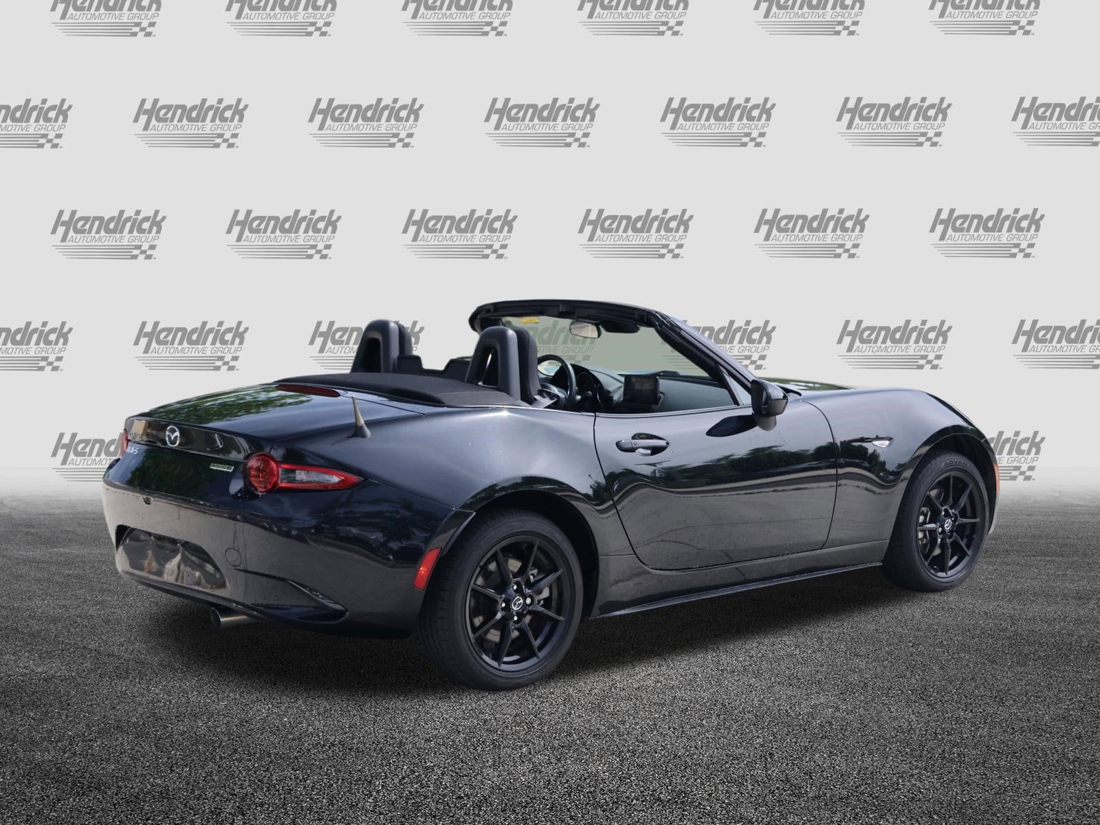 2023 Mazda MX-5 Miata Sport photo 3