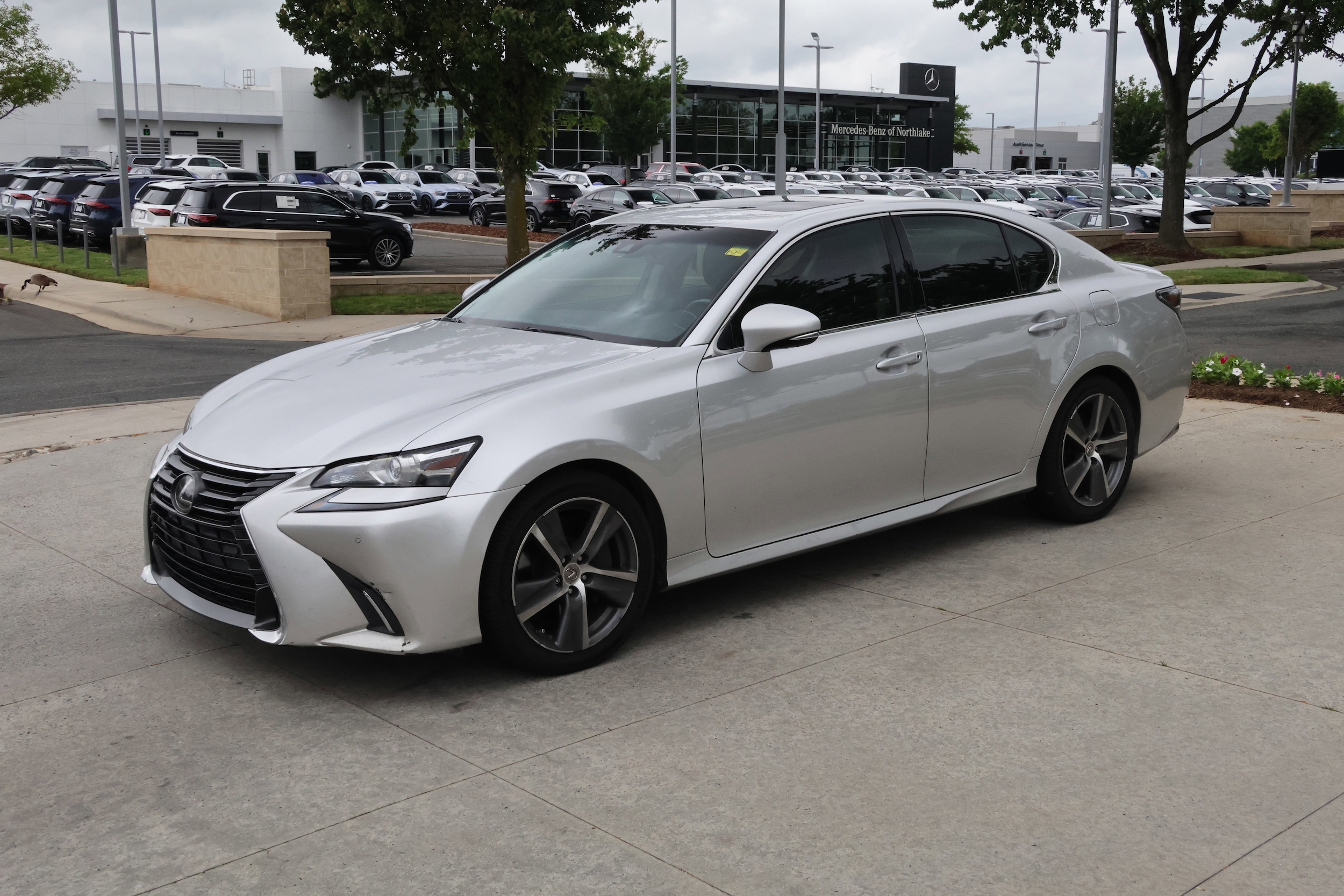 2017 LEXUS GS 350 photo 2