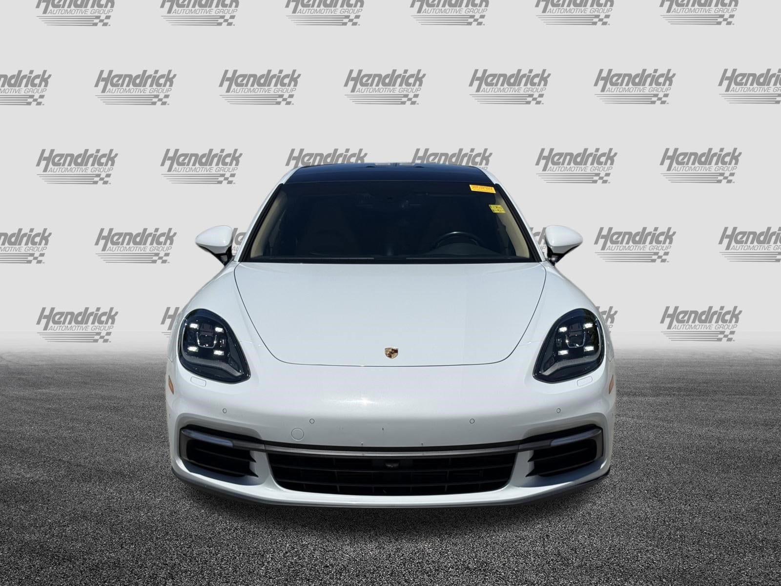2018 Porsche Panamera 4S photo 2
