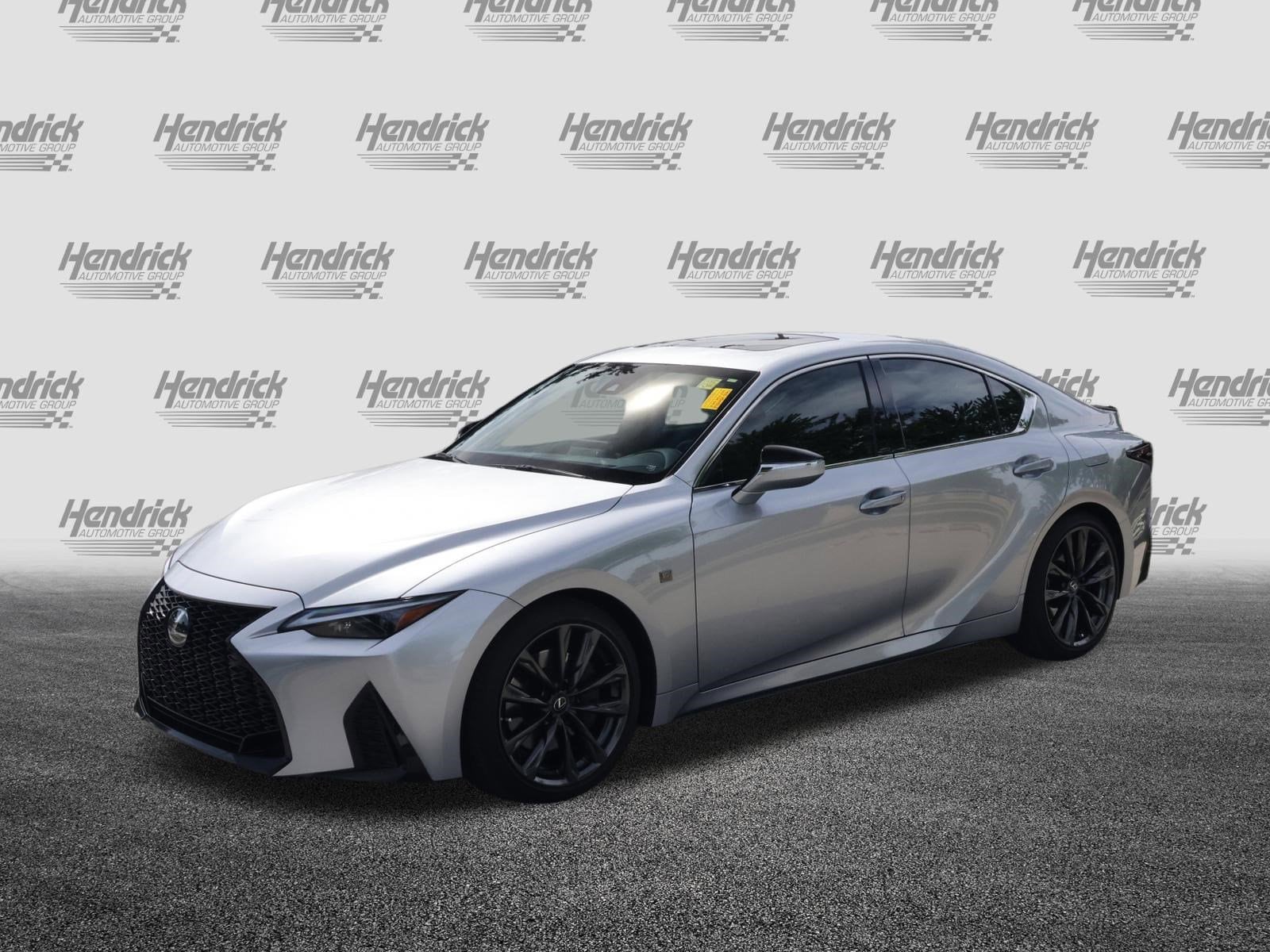 2024 LEXUS IS 300 photo 2