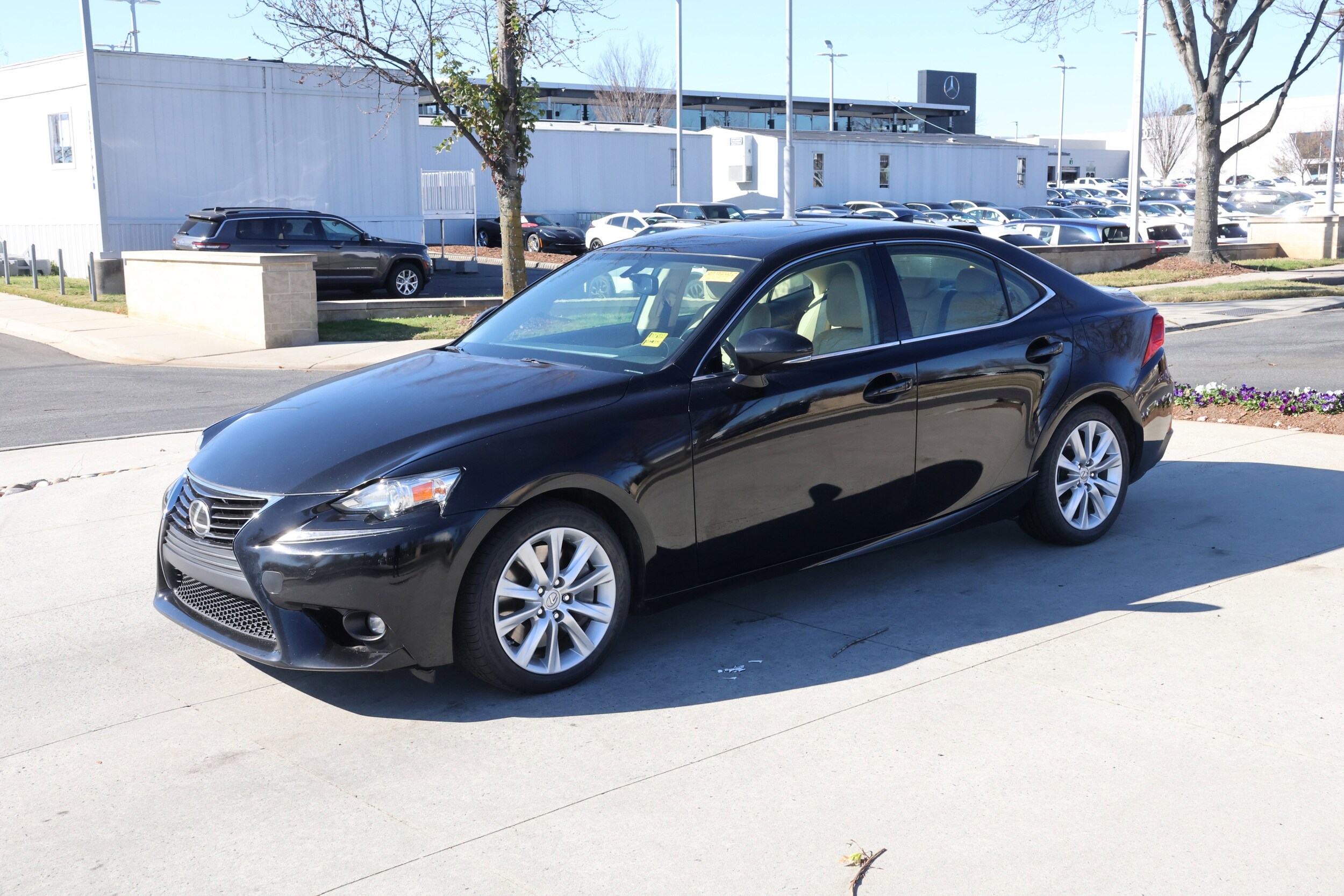 2016 Lexus IS 200t photo 4