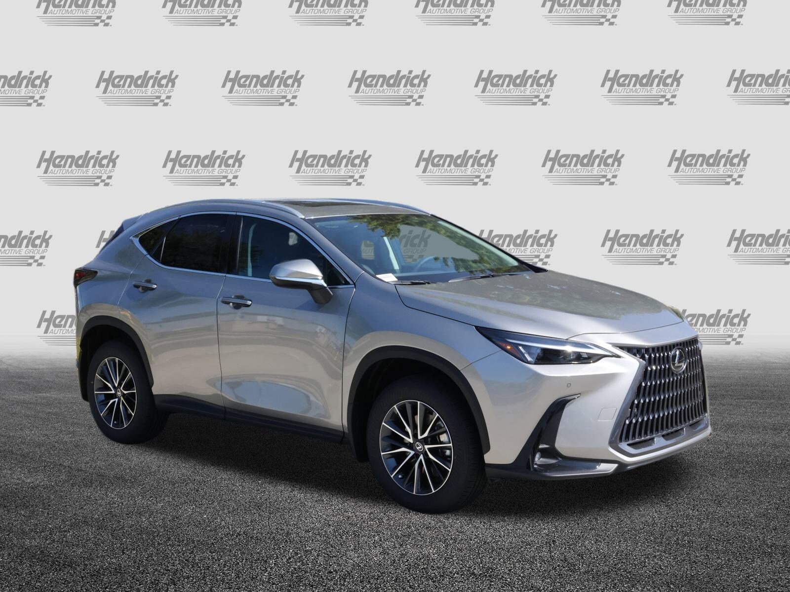 2026 Lexus NX 350 photo 2