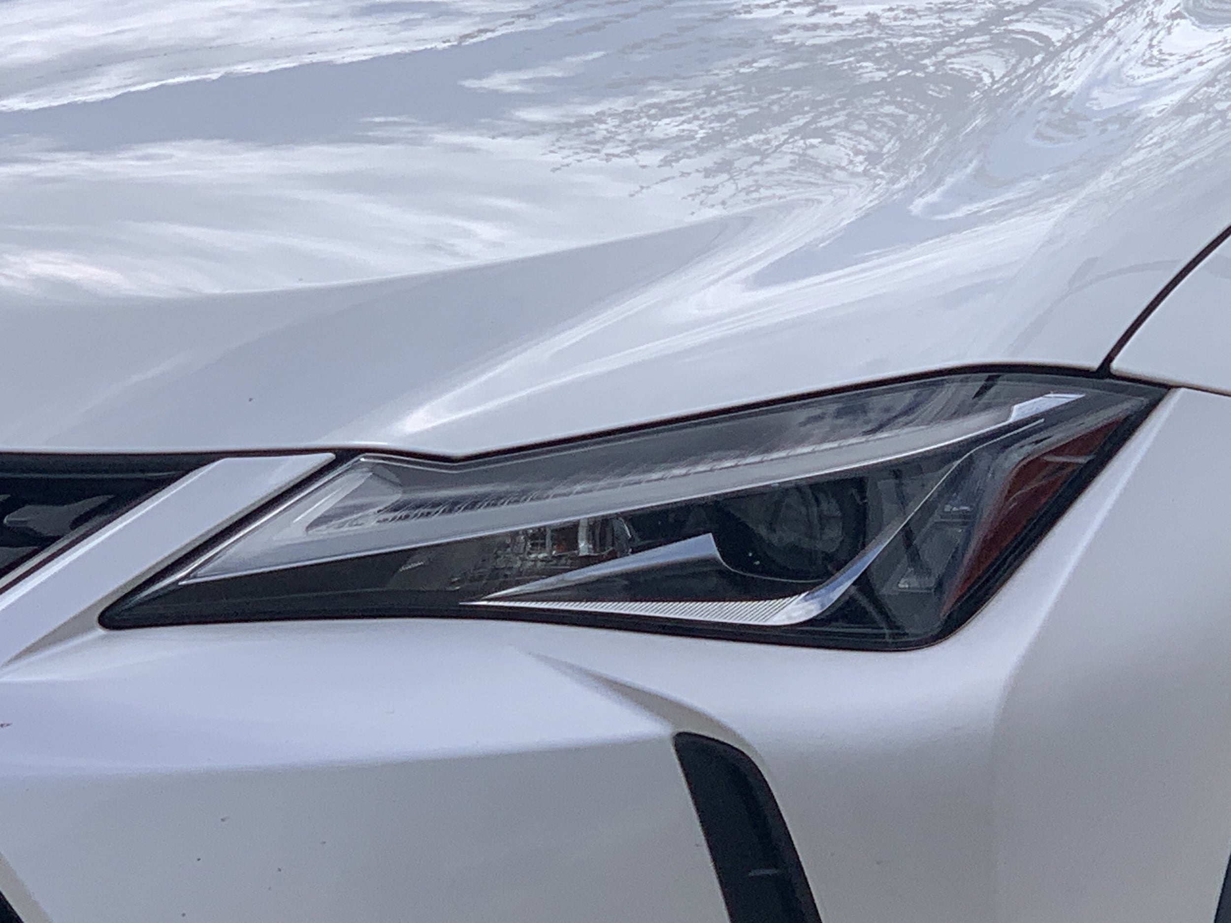 2020 LEXUS UX 200 photo 4