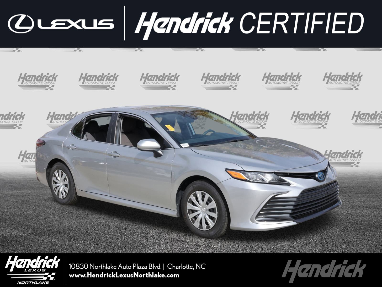 2023 Toyota Camry LE's photo