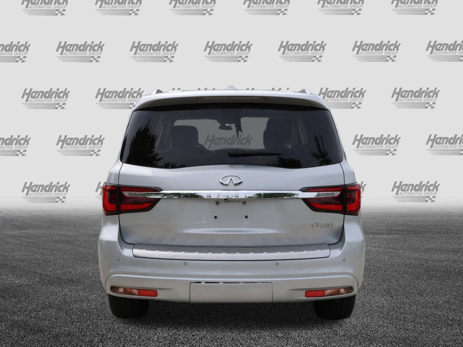 2021 INFINITI QX80 LUXE photo 6