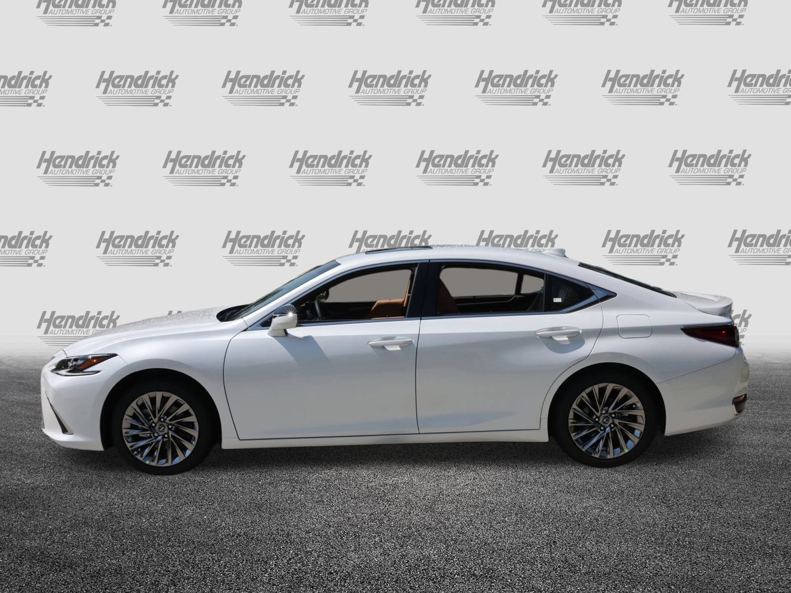 2025 Lexus ES 300h Ultra Luxury photo 4