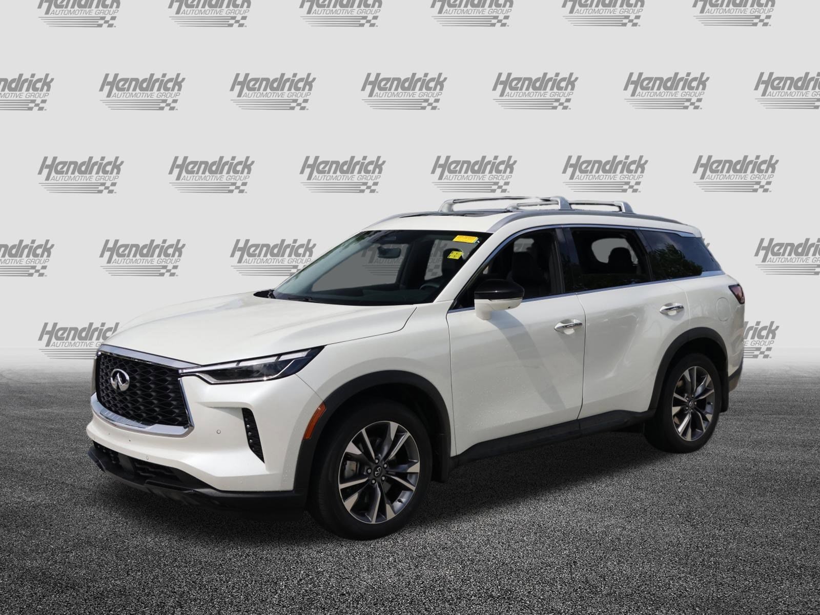 2024 INFINITI QX60 LUXE photo 2