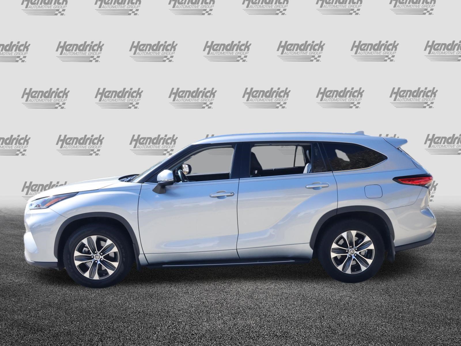 Used 2021 Toyota Highlander XLE SUV