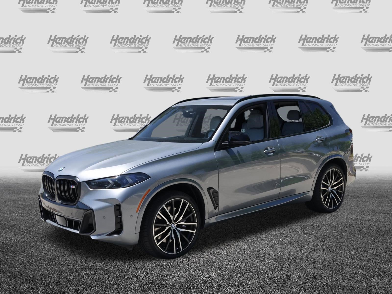 2024 BMW X5 M60i photo 2