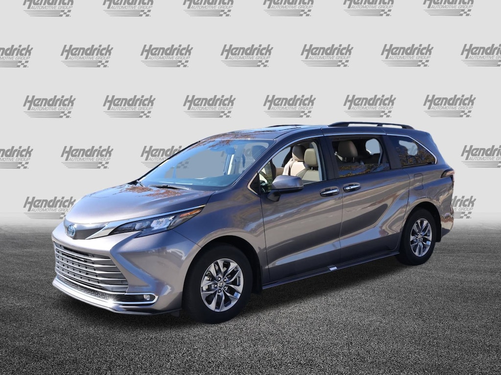 Used 2024 Toyota Sienna XLE Van Passenger Van