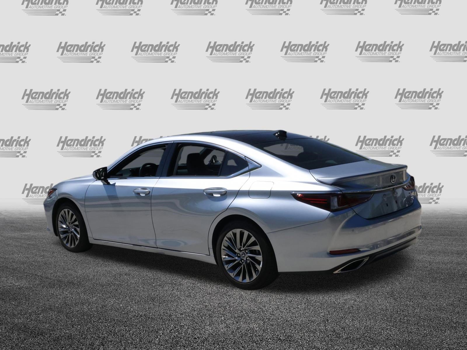 2024 LEXUS ES 350 Ultra Luxury photo 4