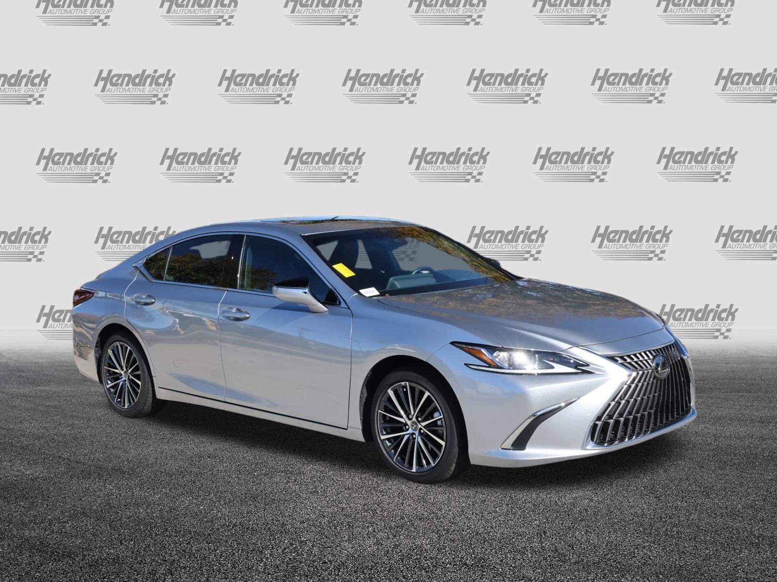 2025 Lexus ES 350 photo 2