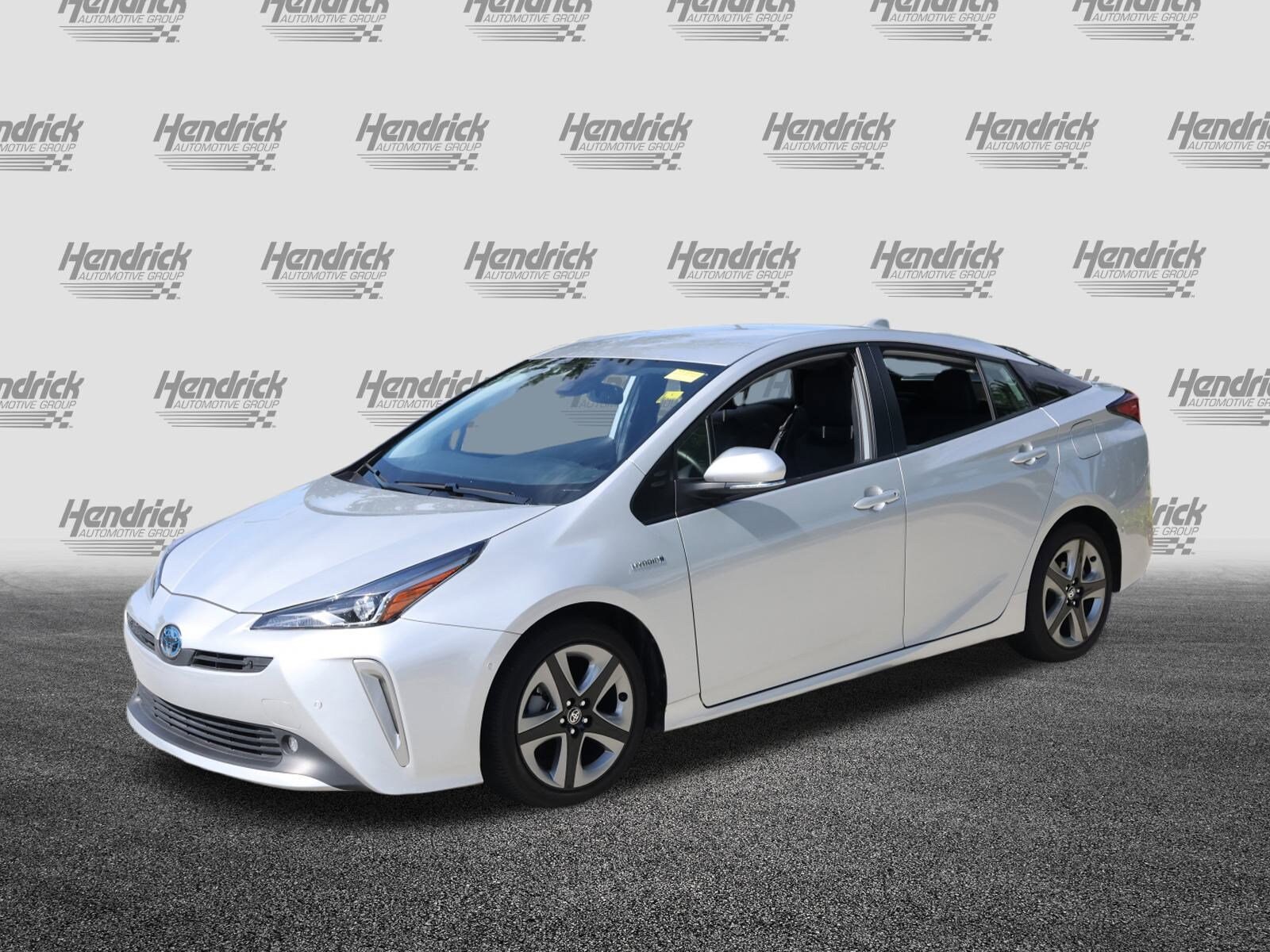 2022 Toyota Prius XLE photo 2