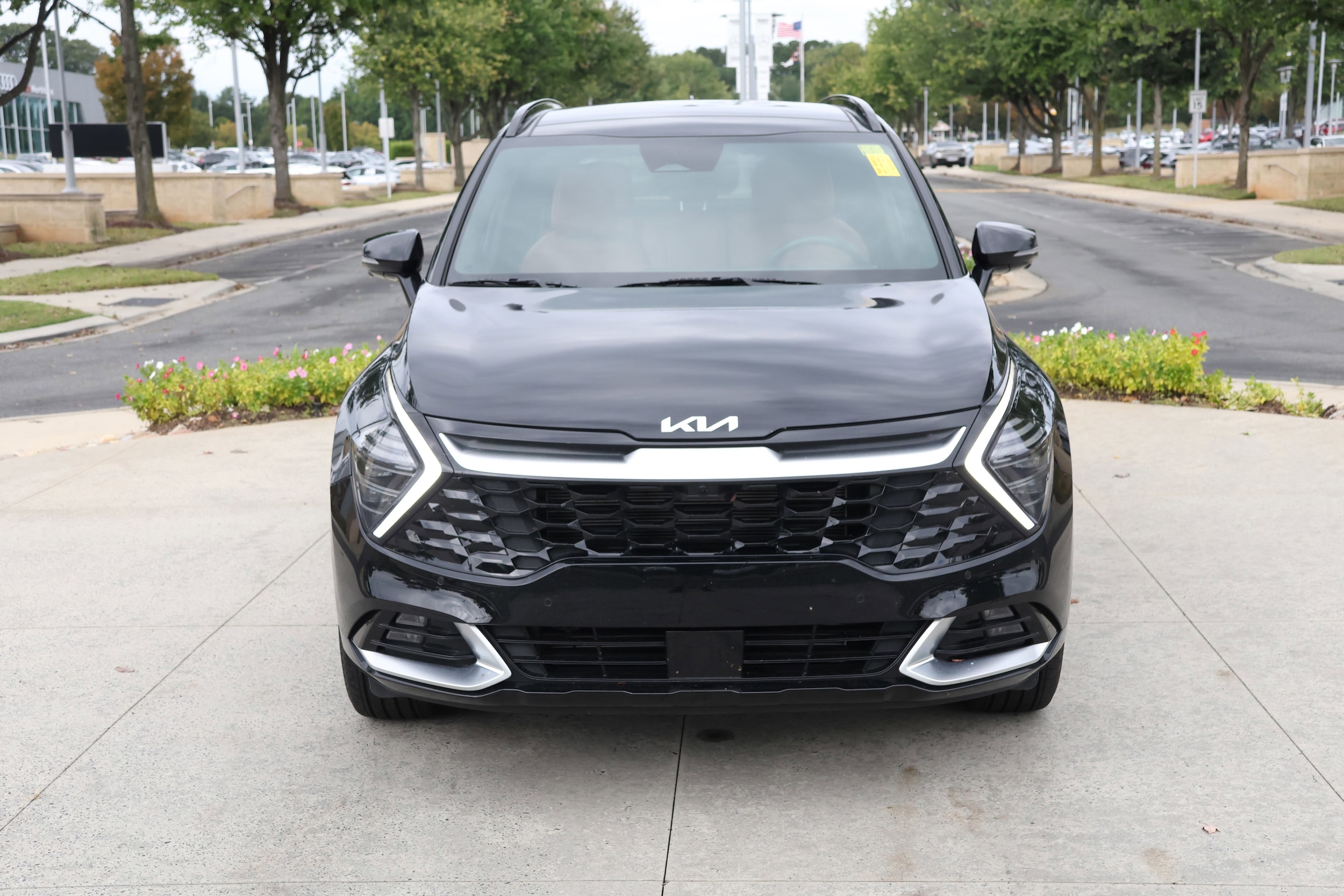 2025 Kia Sportage photo 2