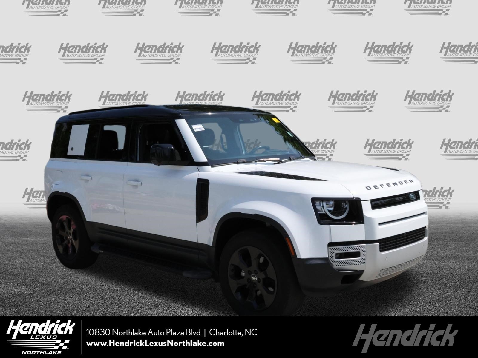 2023 Land Rover Defender S's photo