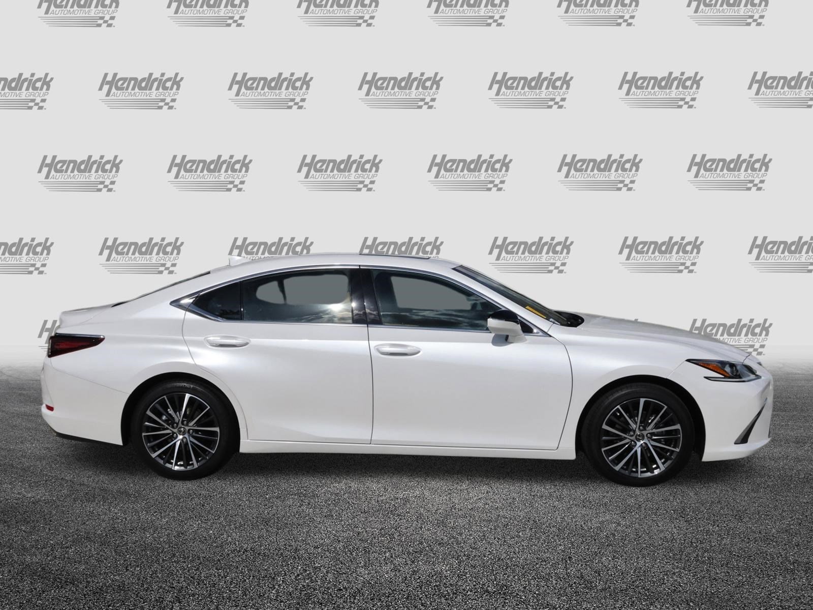 2025 LEXUS ES 350 photo 3