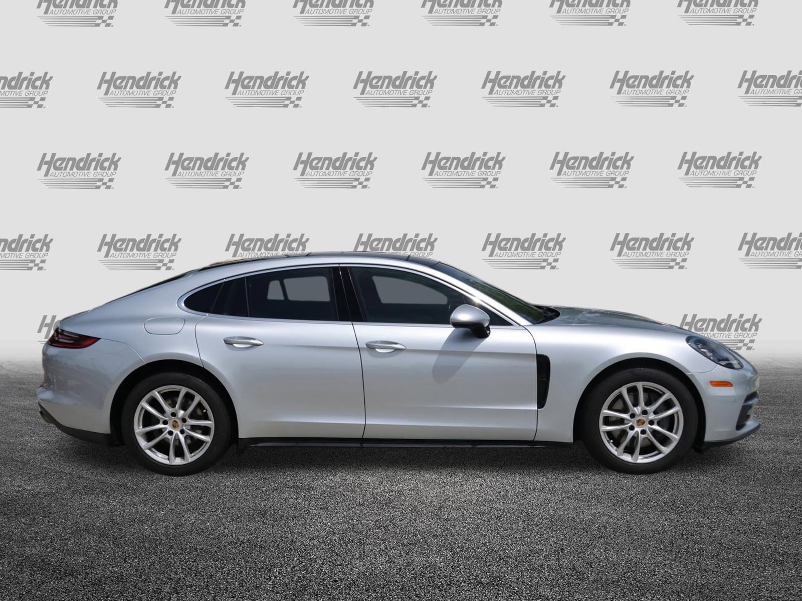 2017 Porsche Panamera 4S photo 3