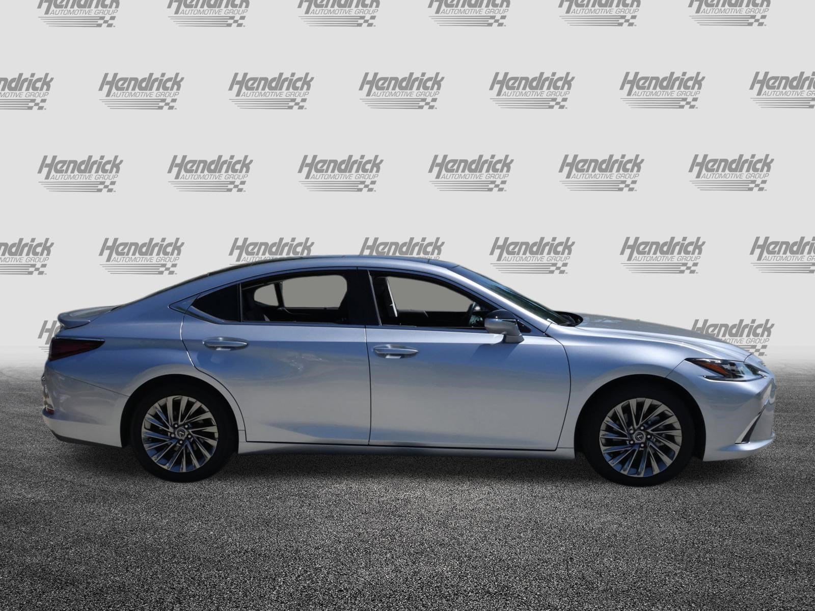 2024 LEXUS ES 350 Ultra Luxury photo 3