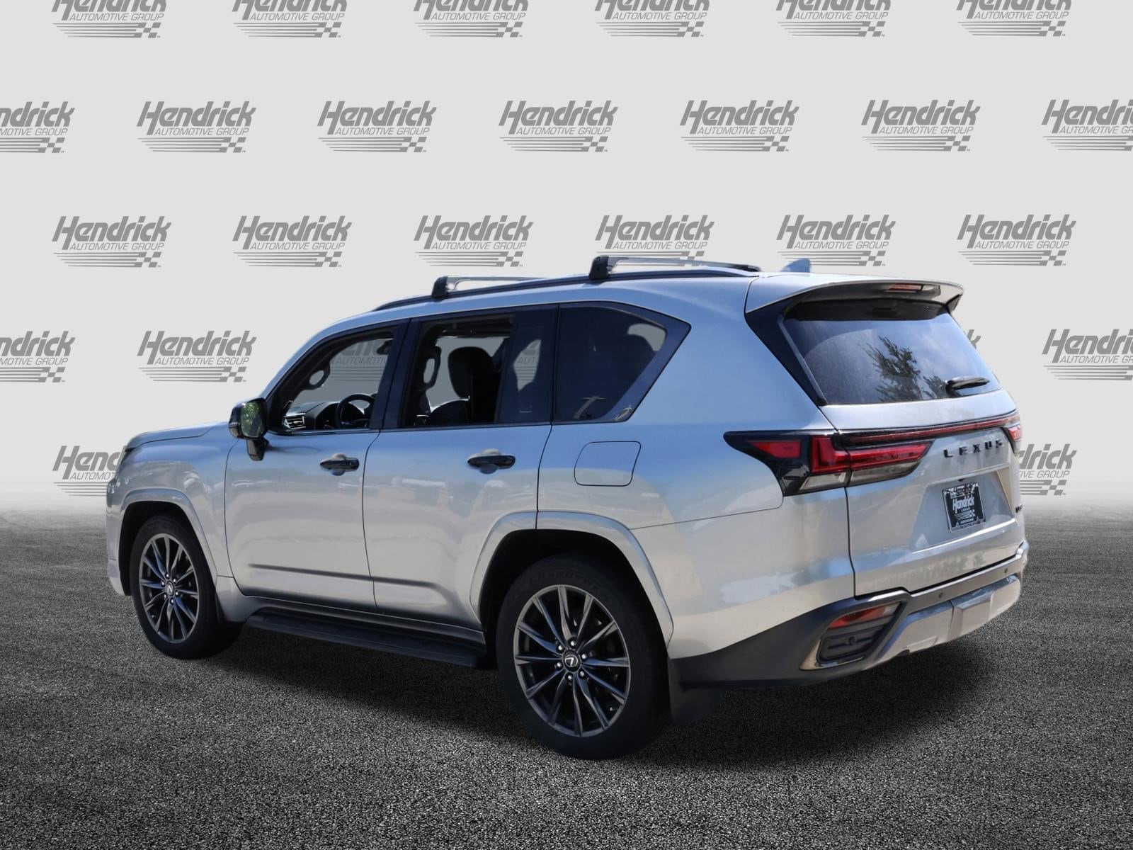 2022 LEXUS LX 600 Luxury photo 5