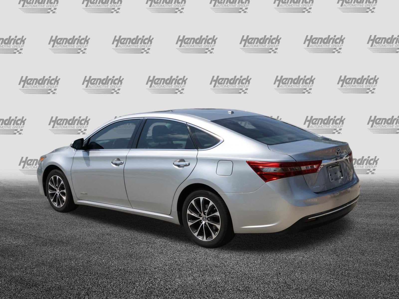 Toyota Avalon Hybrid XLE Premium