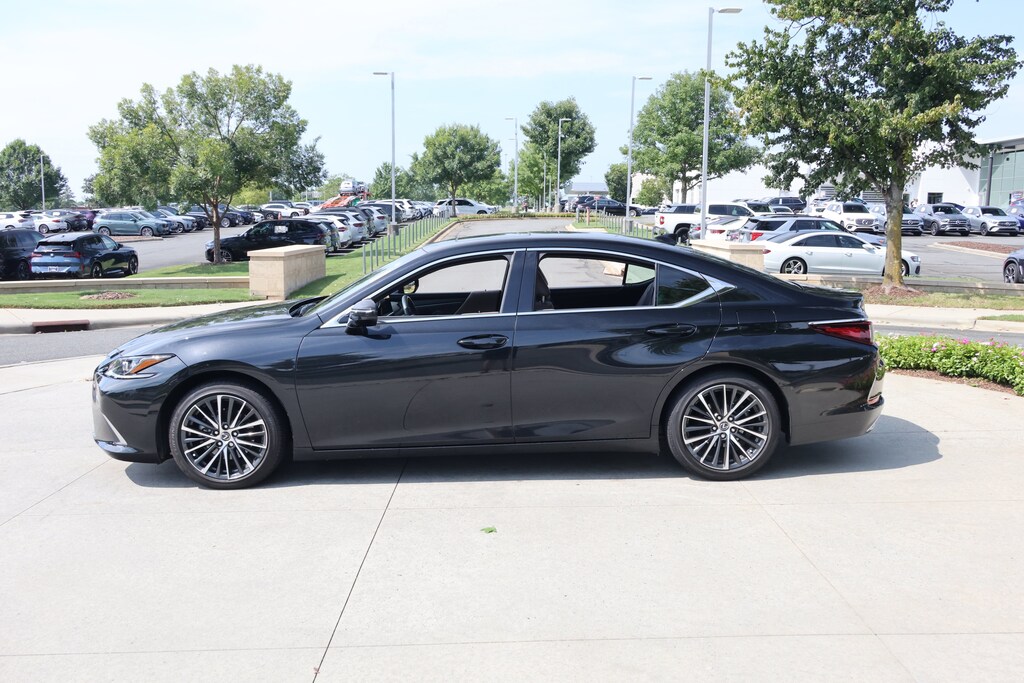 Used 2023 Lexus ES 350 Sedan