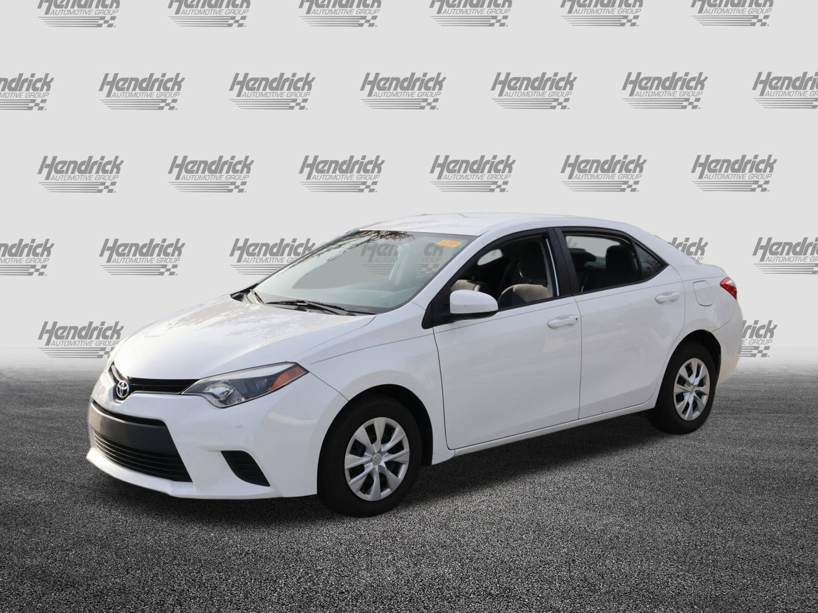 2015 Toyota Corolla L photo 3